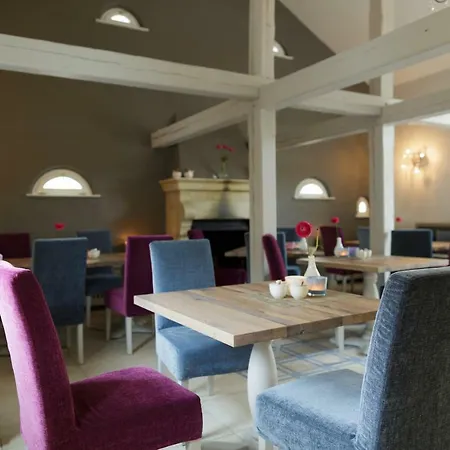 Appartementhaus Lueuevhoog 公寓式酒店 4*